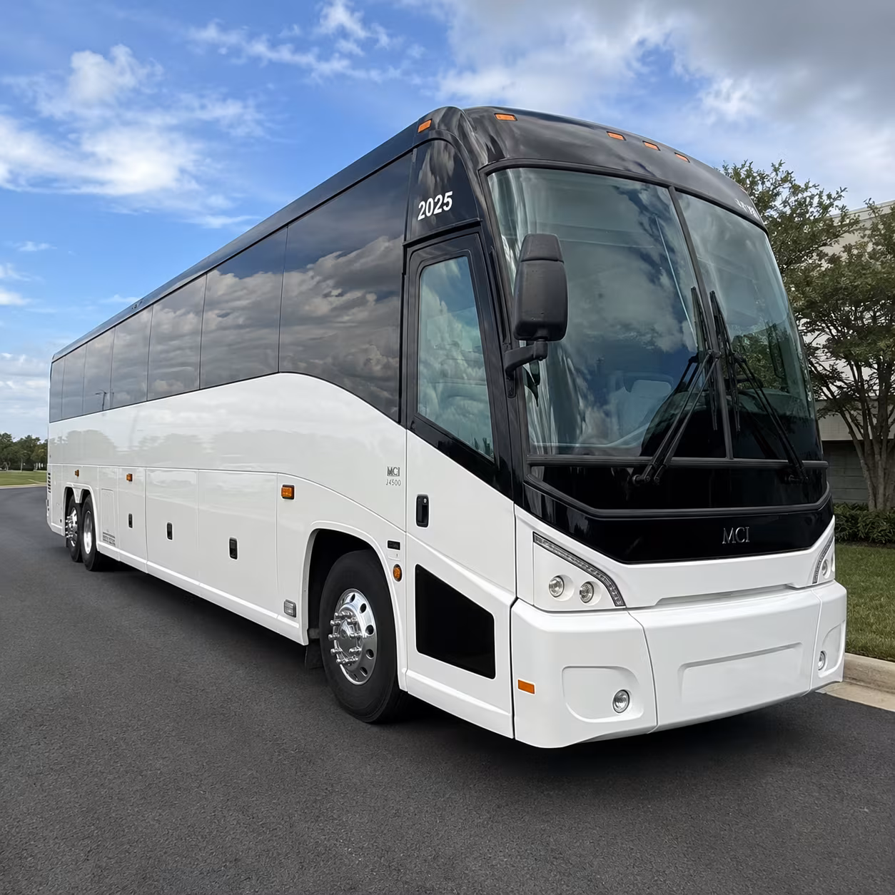 group transportation to the u s army aviation museum at fort novosel